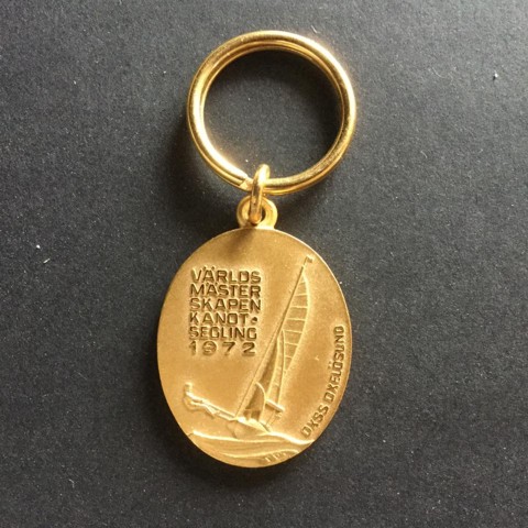 Souvenir keyring from the 1972 Worlds, photo © Tord Lawner